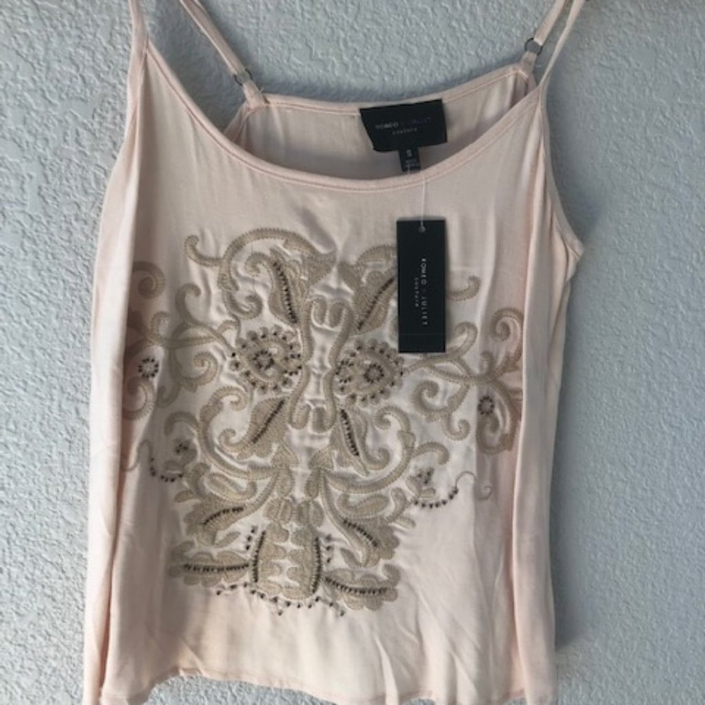 Romeo + Juliet Couture Tank Top